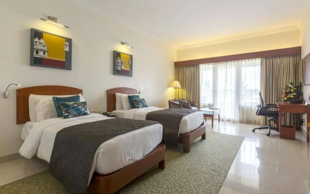 Hotel Naveen Lakeside
