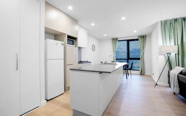 Trendy 2 Bedroom In Ringwood/Eastland With Parking
