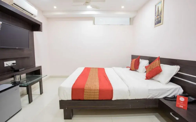 Oyo 8882 Pishori Residency