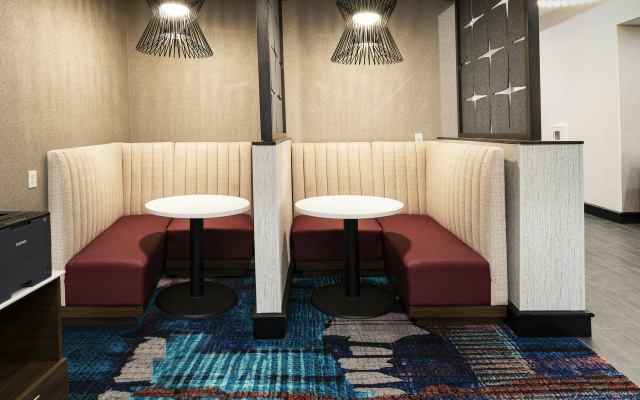 Hampton Inn & Suites Raleigh Downtown