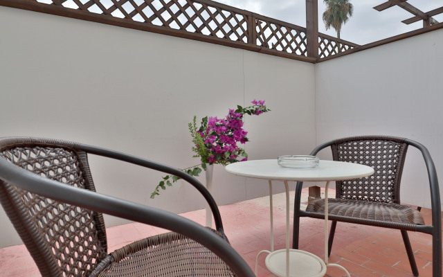 Oasis Cordoba Hotel