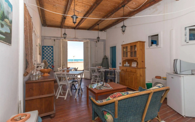 Plaza Beach Hostel