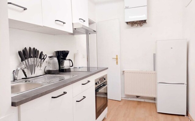 Stylish Apartments near AKH