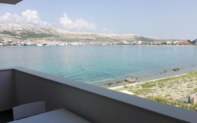 Studio apartman Hrvoje