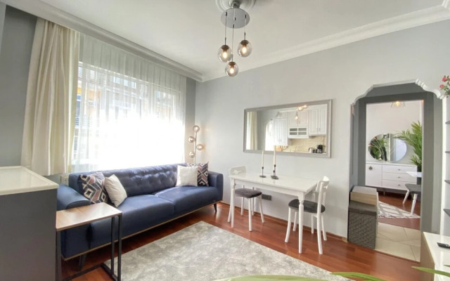 Modern and Stylish Flat Near Taksim Square