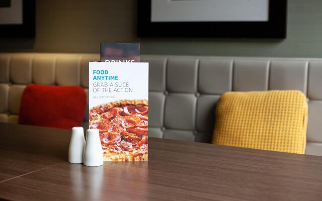 Holiday Inn Express Edinburgh Airport
