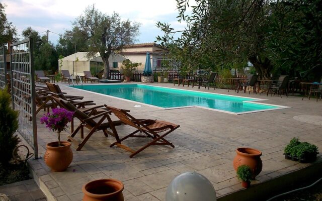 Avra Hotel