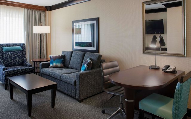 DoubleTree Suites by Hilton Bentonville