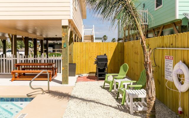 Sandy Bottoms 408 by RedAwning