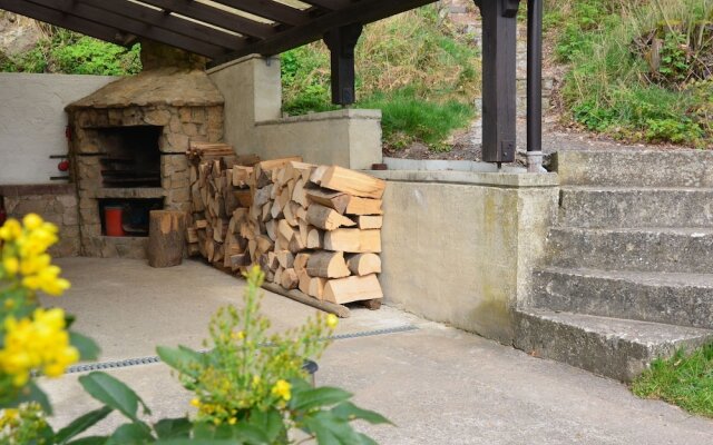 Attractive Holiday Home in Frielendorf with Fenced Garden