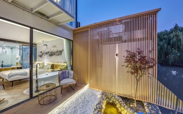 Tongli Qingyan · Shangpin Courtyard Riverside Vacation Apartment – Balcony – Suzhou