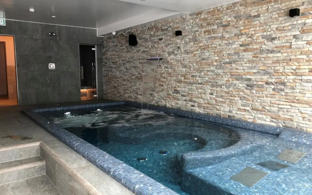 Mountain Lodge