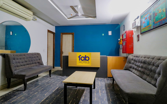 FabHotel Royal Inn
