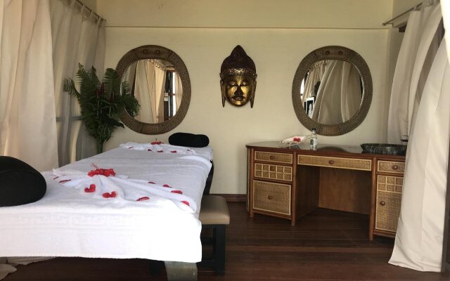 Castello Beach Hotel