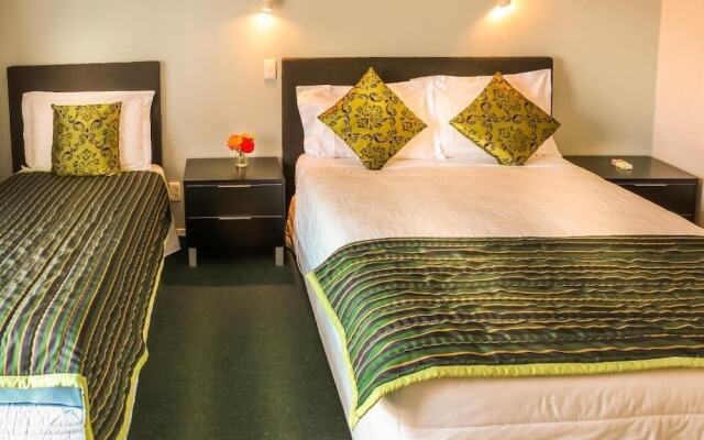 Malones Motel
