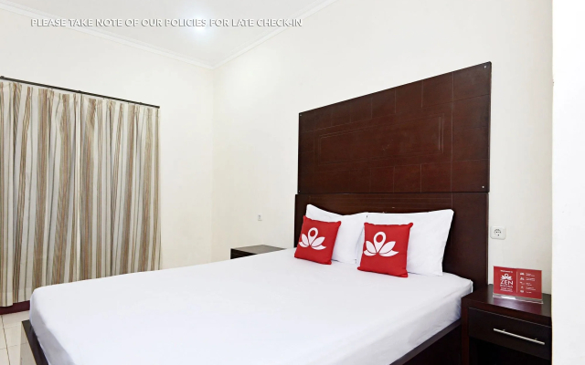 ZEN Rooms Kuningan Tiong