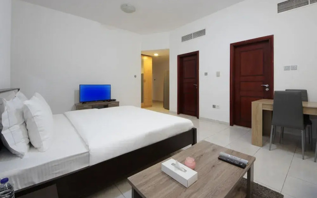 Signature Holiday Homes- Marina Studio