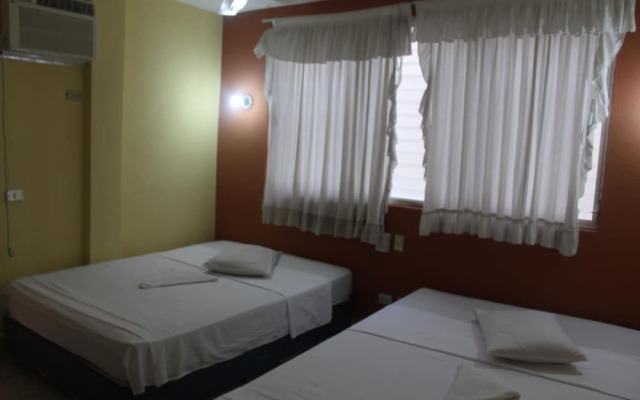 Hotel Green Monkey - Hostel