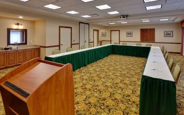 Country Inn & Suites by Radisson, State College (Penn State Area), PA