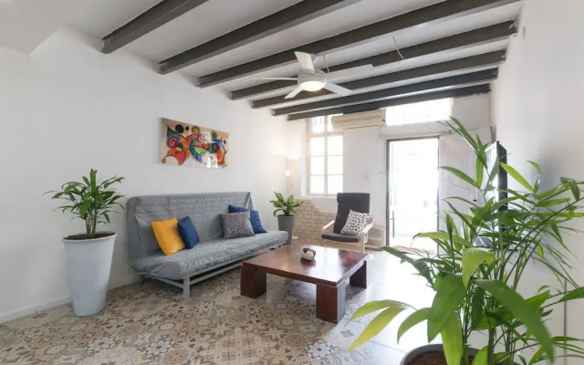 Gorgeous Apt in Neve Tzedek with Parking