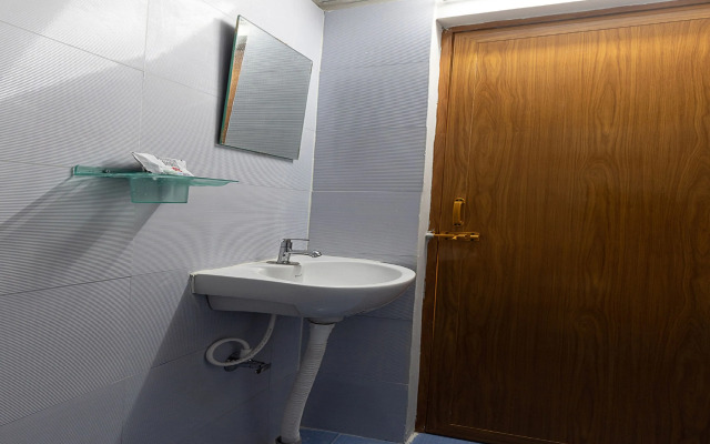 Capital O 39352 Nestle Inn