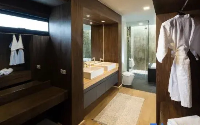 Prime Deluxe Villa No. V17