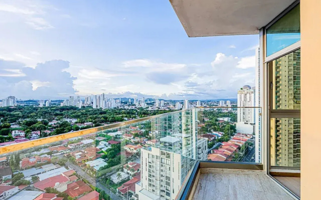 w Prestigious 2BR w Perfect Balcony View