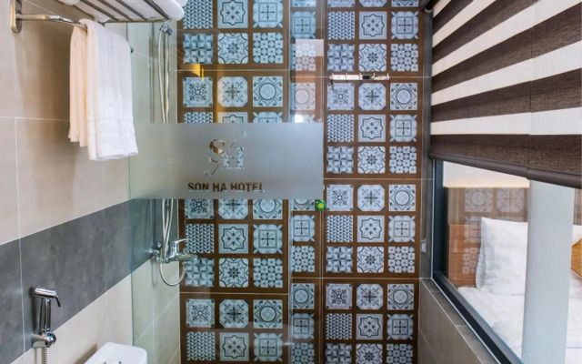 Son Ha Hotel