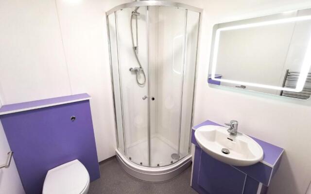 Cwtsh Hostel