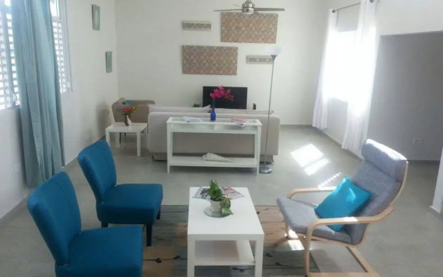 Dorado Centrally Located Guest House