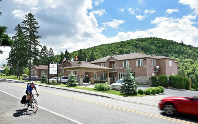 Quality Inn & Suites Le Versailles