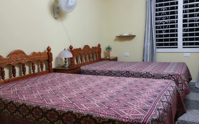 Hostal Sr.Handy Santalla