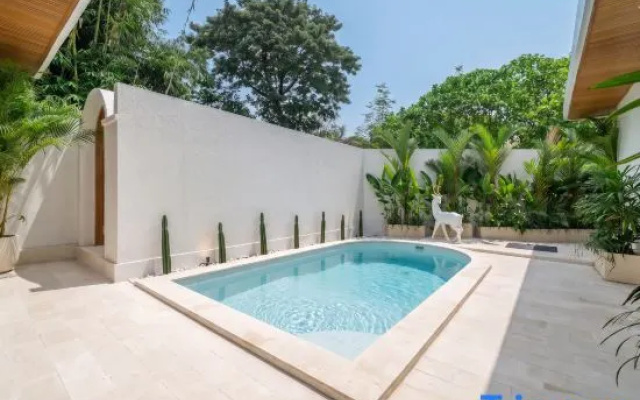 Mirragold - Amazing New 3BR Villa with Huge Pool & Jungle View