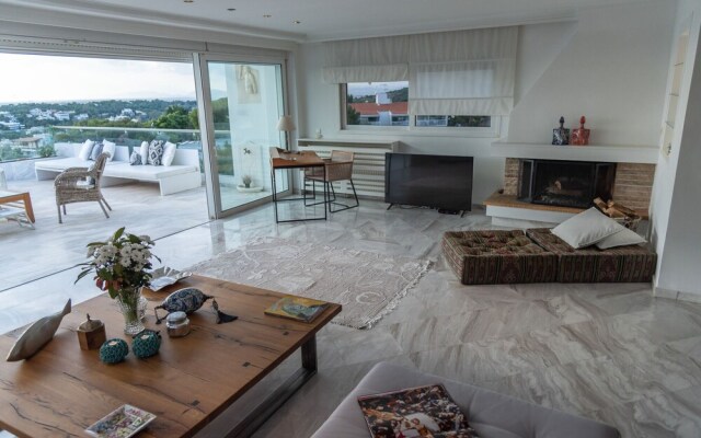 Vouliagmeni luxury Seaview apartment