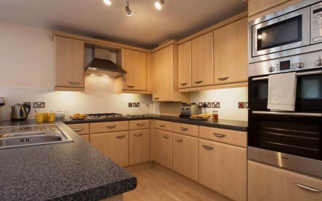 Modern Apartment in Dawlish With Dawlish Coast View