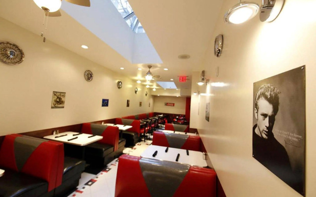 Holiday Inn NYC - Lower East Side by IHG