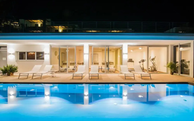 Belvilla by OYO Palm Loggia
