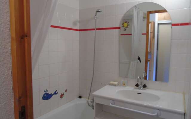 Lou Services Apartment M2-221 LSI 001