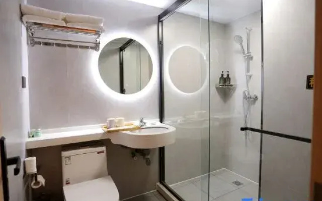 Yuejia Hotel (Xuancheng Jingtingshan Branch)