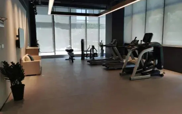 MeiWei Hotel (Shanghai Hongqiao Airport National Exhibition Center)