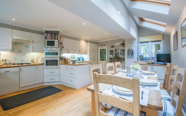 Stunning Wandsworth Home close to the River Thames