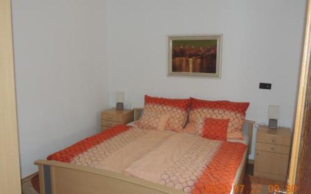 Tolnaricum Apartments