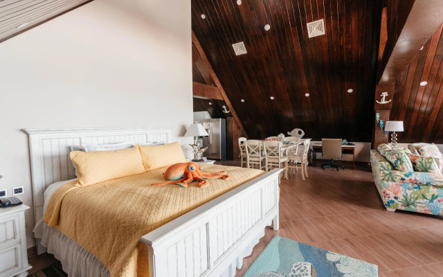 Surfrider Resort Hotel
