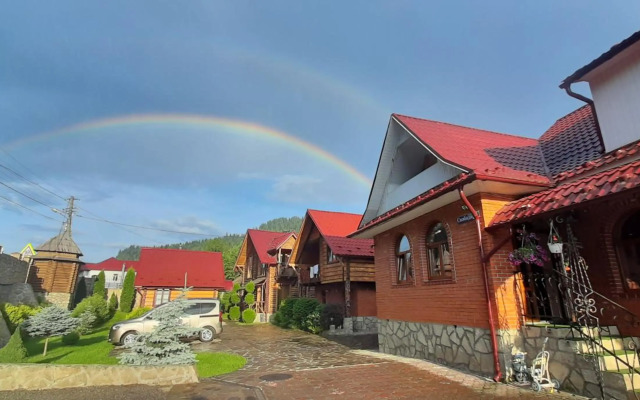 "Обійми гір"Котеджі