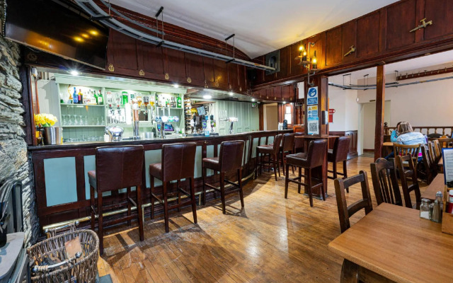 The Grapes Hotel
