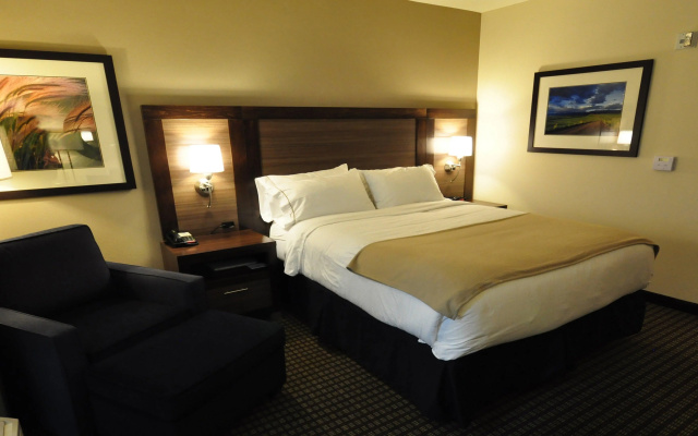 Holiday Inn Express Hotel & Suites Belgrade by IHG