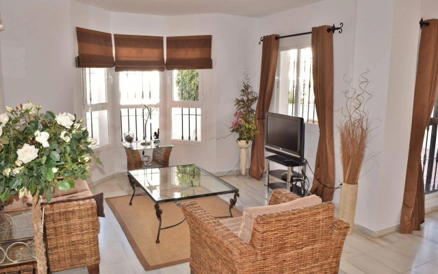 Apartamentos y Casas Serinamar Marbella