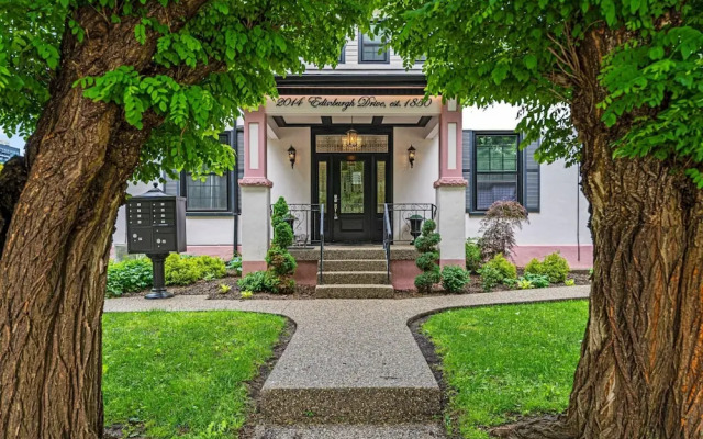 Private Studio Apartment in Burlington - U5