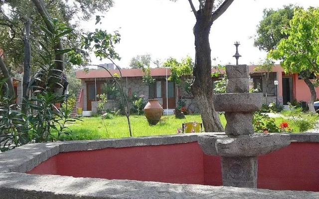 Assos Kadırga Otel