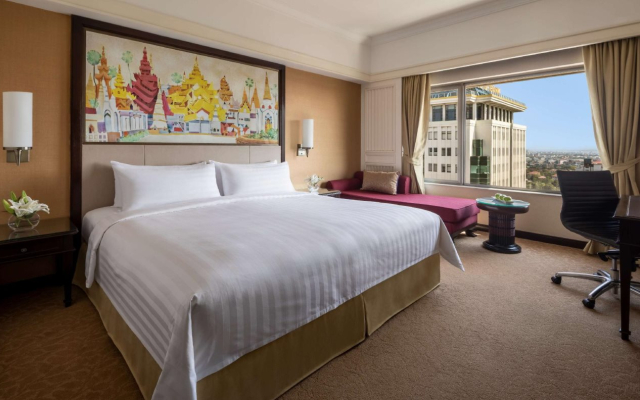 Sule Shangri-La, Yangon